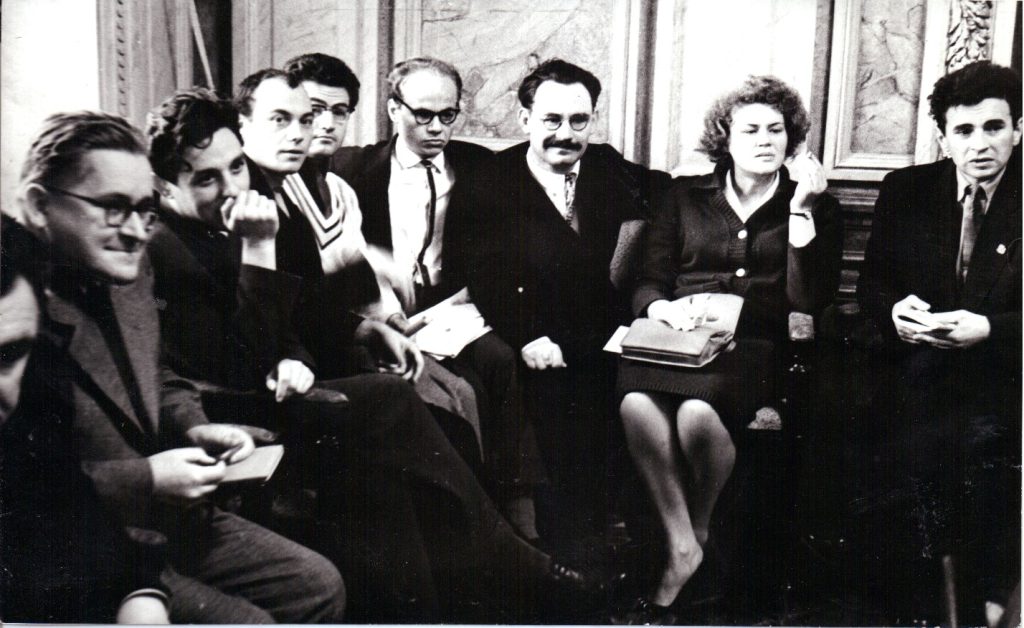 Vplyv shistdesiatnykiv na formuvannia ukrainskoi kultury literatury ta natsionalnoi samosvidomosti